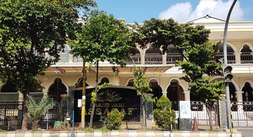 Masjid Jami Assagaf Joko Wibowo, 1. Masjid Agung Kraton Surakarta, 2. Masjid Raya Sheikh Zayed, 3. Masjid Al wustho Mangkunegaran, 4. Masjid Raya Fatimah, 5. Masjid Riyadh, 6. Masjid Jami Assagaf