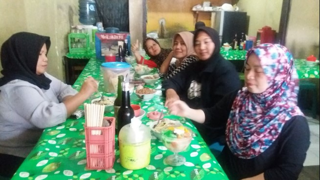 Mie Ayam Imami Firman Prasetyo, 1. Mie Baso Akung, 2. Bakso So’un & Mie Ayam Lodaya, 3. Mie Ayam Baso Cipaganti, 4. Mie Baso Pangsit Miskam, 5. Mie Ayam Mas Joko Gepeng, 6. Mie Ayam Jamaras, 7. Mie Ayam Mas Londo Jenggot, 8. Mie Ayam Sawala, 9. Mie Ayam Imami, 10. Jagonya Mie Ayam PAK AIP, 11. Mie Tegallega