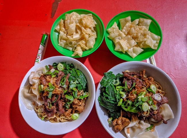 Mie Ayam Sapi Pedes Sedep raharjo rinto, 1. Waroeng Aceh Kemang, 2. Demie Bakmie, 3. Kedai mie Tjap 1000 tahun, 4. Bakmi Kun, 5. OOMA Kitchen, 6. Mie Ayam Dedy Rasa Spesial, 7. Bakmie Dan Seafood 97, 8. Mietiaw-koe by Mie Ayam Theresia, 9. Sedjuk Bakmi dan Kopi, 10. Mie Ayam Sapi Pedes Sedep, 11. Bakmi Daging Legenda, 12. Bakmi Jhon Melawai, 13. Bakmie & Sea Food “Kuri-kuri”