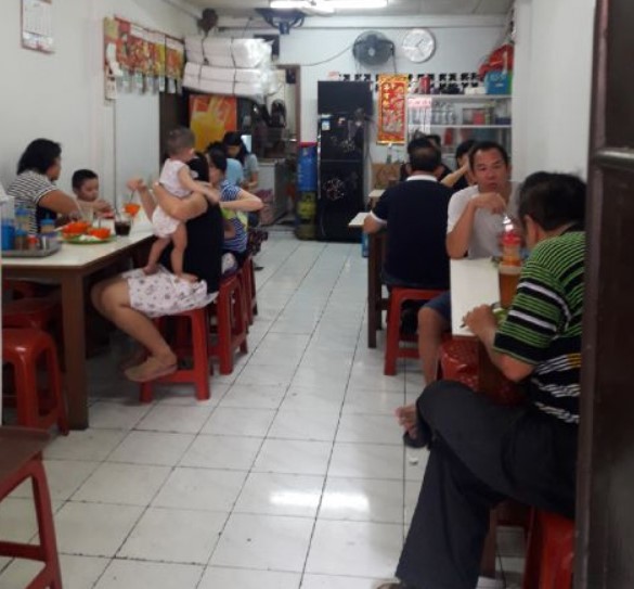 Nasi Campur Alin 91 khas Singkawang, 1. Bubur Singkawang Ajun, 2. Bakmi Ajong Singkawang, 3. Kedai Lilie Singkawang, 4. Bakmie Singkawang A “ANG 51, 5. Bakso Sapi Singkawang 28, 6. SiBu OuKie Bakmi Kepiting, pasar PIK, 7. Bubur Singkawang AKHIAN, 8. Bakmi Singkawang A’Sam 88, 9. Choi Pan Manie, 10. Nasi Campur Alin 91 khas Singkawang, 11. Bubur Akhun Singkawang, 12. Bakmie Akong Singkawang