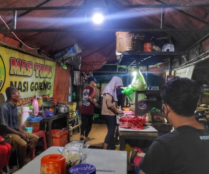 Nasi Goreng Babat Mas Tono eko narwoyo, 1. Nasi Goreng Babat Pak Karmin Mberok Legendaris, 2. Nasi Goreng Babat Hengky, 3. Nasi Goreng Babat Pak Sumarsono, 4. Nasi Goreng Babat Pak Karmin, 5. Nasi Goreng Babat Akbar, 6. Nasi Goreng Babat Bahagia, 7. Nasi Goreng Babat Pak Taman, 8. Nasi Goreng &amp; Babat Gongso Pak Kumis, 9. Nasi Goreng Babat “Pak Di”, 10. Nasi Goreng Dan Babat Gongso Pak Andik, 11. Nasi Goreng Babat Pete Pak Bandi, 12. Nasi Goreng Babat Mas Tono, 13. Nasi Goreng dan Gongso Miroso
