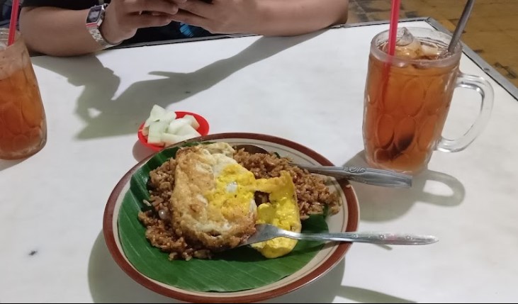Nasi Goreng Babat Pak Di Supriyanto Supriyanto, 1. Nasi Goreng Babat Pak Karmin Mberok Legendaris, 2. Nasi Goreng Babat Hengky, 3. Nasi Goreng Babat Pak Sumarsono, 4. Nasi Goreng Babat Pak Karmin, 5. Nasi Goreng Babat Akbar, 6. Nasi Goreng Babat Bahagia, 7. Nasi Goreng Babat Pak Taman, 8. Nasi Goreng &amp; Babat Gongso Pak Kumis, 9. Nasi Goreng Babat “Pak Di”, 10. Nasi Goreng Dan Babat Gongso Pak Andik, 11. Nasi Goreng Babat Pete Pak Bandi, 12. Nasi Goreng Babat Mas Tono, 13. Nasi Goreng dan Gongso Miroso