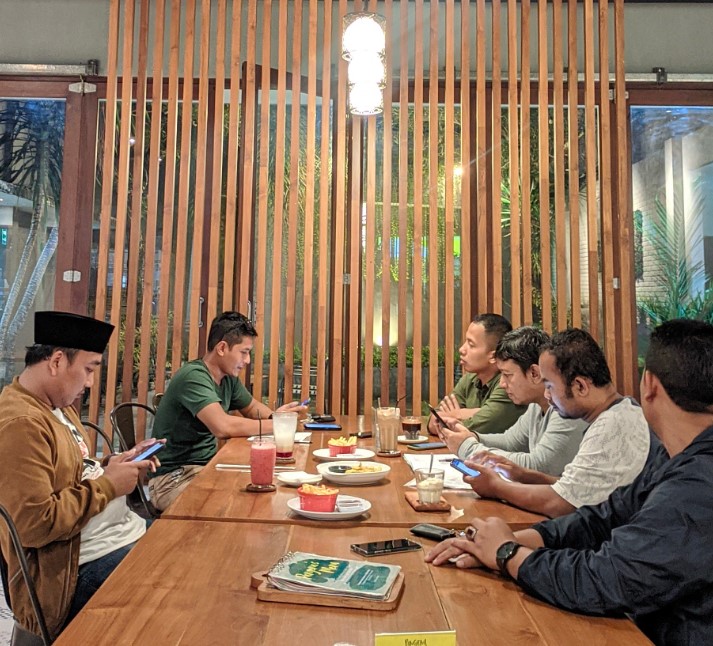 Pangena Family Resto &amp; Coffee Shop Hakim Wicaksono, 1. Bogowonto 77 Resto &amp; Coffee, 2. Kopi Candi, 3. Semerbak Coffee, 4. Eiffel Ice Cream &amp; Resto, 5. Kopijawi, 6. Kape Kapi, 7. Soul Coffee &amp; Resto, 8. Kedai Pekarangan Coffee and Spice Drinks, 9. Pangena Family Resto &amp; Coffee Shop, 10. NONA Dessert &amp; Chill, 11. Kopi Kembang Sepasang, 12. Roar Coffee and Eatery, 13. SULTHAN KOPI &amp; EATERY, 14. Masterpiece Billiards And Cafe, 15. Kopi Joss Purworejo, 16. Ndelikwae, 17. Kebon N’dalem, 18. Kopi Djo, 19. Tulip Bakery, Cakes &amp; Coffee Shop, 20. Echosistem, 21. Cafe Angkringan Iyut’s, 22. Becos Cafe, 23. Temanja Post House, 24. KEMARI Kedai Kopi, 25. Kedai kopi ndeso, 26. Thriving.coffee, 27. Communitea coffee, 28. Teras Kopi Labbaik
