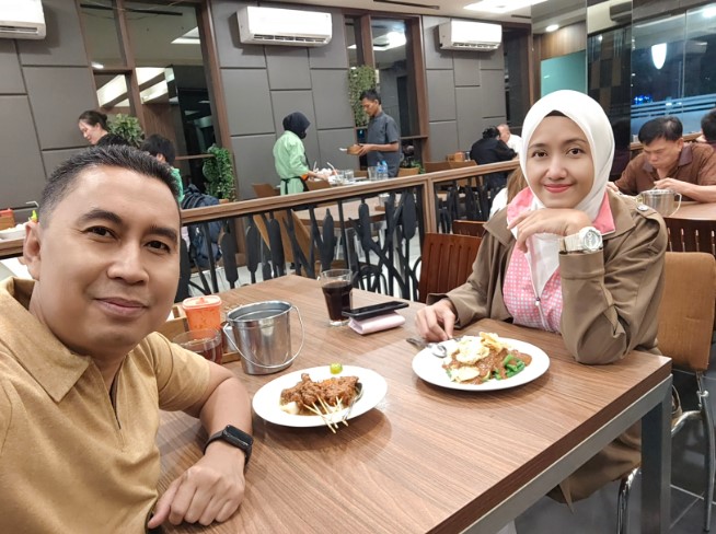 Pecel Merapi Cabang Pontianak Lukman Fianto, 1. Kwetiau Sapi – Bakso Sapi “Akhiang 79”, 2. Pecel Merapi Cabang Pontianak, 3. Warung Rawit, 4. Choipan Panas Pontianak Siam 91 Sunter Indah, 5. Kwetiau Peng Hie, 6. Kim Lai Pontianak, 7. Kwetiau Sapi Pontianak 555 Radio Dalam, 8. Bakmi Kepiting Tanjung Pura, 9. Choipan Goreng 89 Pontianak, 10. Kwetiau Sapi Pontianak 21, 11. Pisang Goreng Pontianak 168, 12. Ahaw Jajanan Pontianak