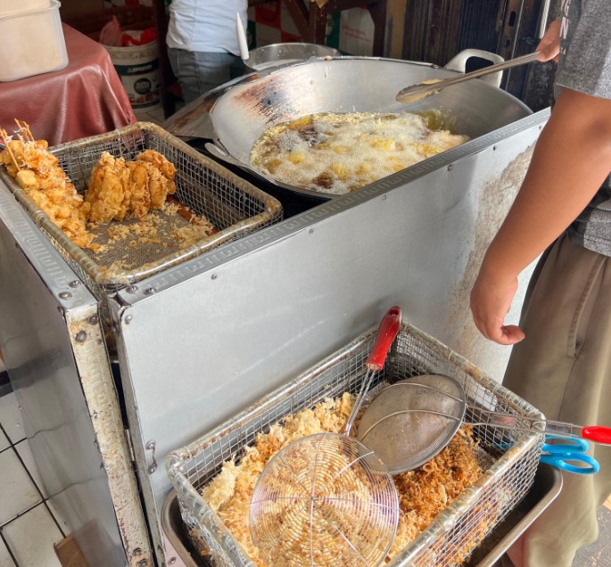 Pisang Goreng Pontianak 168 Why-U, 1. Kwetiau Sapi – Bakso Sapi “Akhiang 79”, 2. Pecel Merapi Cabang Pontianak, 3. Warung Rawit, 4. Choipan Panas Pontianak Siam 91 Sunter Indah, 5. Kwetiau Peng Hie, 6. Kim Lai Pontianak, 7. Kwetiau Sapi Pontianak 555 Radio Dalam, 8. Bakmi Kepiting Tanjung Pura, 9. Choipan Goreng 89 Pontianak, 10. Kwetiau Sapi Pontianak 21, 11. Pisang Goreng Pontianak 168, 12. Ahaw Jajanan Pontianak