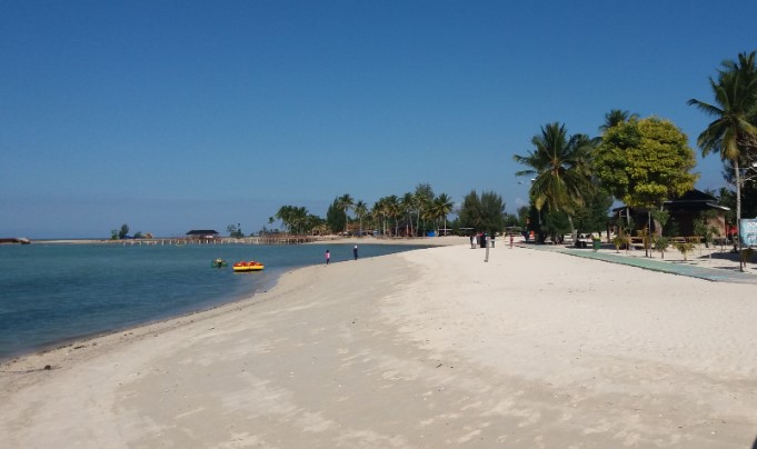 Pulau Wisata Bokori Josh Wander, 1. Taman Nasional Wakatobi, 2. Pantai Nirwana, 3. Kendari Beach, 4. Pulau Wisata Bokori, 5. Pantai Toronipa, 6. Pantai Nambo, 7. Pulau Muna, 8. Pantai Katembe, 9. Pulau Labengke, 10. Pulau Sagori, 11. Pulau Liwutonkidi, 12. Pantai Ujung Batuatas