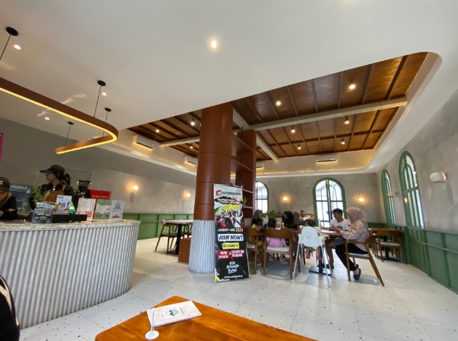 Ranu Coffee &amp; Eatery rio paradika, 1. Angkringan Mbok Nom Rembang, 2. Orso Gelato &amp; Cafe Rembang, 3. Reunique Cafe, 4. Balcony Resto And Cafe, 5. Ranu Coffee &amp; Eatery, 6. Satu Lagi, 7. Warung kopi kresen, 8. NoboN Coffe, 9. PILAR Coffee &amp; Space, 10. BARIX COFFEE – MANUAL BREW INSIDE, 11. Kedai Kongkow, 12. Biskope Cafe, 13. Dunia Akhirat Coffee &amp; Eatery, 14. Cokro Cafe, 15. Warung Kopi Mr. Hendro, 16. Kafe Kedai Kopi 46 Pantura Rembang, 17. SevenShake, 18. Starbox, 19. Zero Cafe, 20. Rantina Cafe &amp; Chill, 21. Summit Cafe, 22. Paleet Cafee, 23. Papi coepliezt, 24. Tentang Kopi Cafe &amp; Resto, 25. Sky Monster Cafe (SM), 26. Chawis coffee
