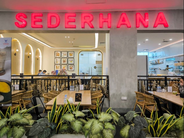 Restoran Padang Sederhana FX Sudirman Arindra Arindra, 1. QQ Kopitiam, 2. Sate khas Senayan, 3. Imperial Kitchen &amp; Dimsum, 4. Common Grounds, 5. Madame Mai, 6. Subway, 7. Ramen 1, 8. Marugame Udon, 9. Wingstop, 10. Restoran Padang Sederhana, 11. Rubama Coffee and Eatery, 12. Cindaga