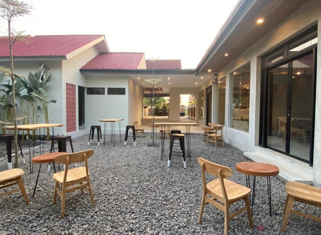 Reunikopi Ony Onyet, 1. Burjo POLOPES, 2. Nyaman Coffee And Eatery, 3. Rumah Kopi Sragen, 4. Cengkir Klopo Coffee And Resto, 5. Locomotive Resto & Cafe, 6. Ragil Resto, 7. Pranadjaya coffee, 8. Omah Lawas Sragen, 9. BIG BEAT MAMA’S RESTAURAN & CAFE, 10. Gedhein Kopi, 11. Kopi Gati, 12. Mocitea Corner, 13. Omah Prahu Coffee & Resto, 14. Rules Coffee and Kitchen, 15. Dodolanan Cafe, 16. Nittie Coffee, 17. DjadjanDW, 18. Kenbirti coffee & bites, 19. History Coffee.SRG, 20. Reunikopi, 21. SAPA KETIGA, 22. Area Pedas, 23. Cafe Oemah Sedulur, 24. Lubby Cafe, 25. Coffee.blackbee