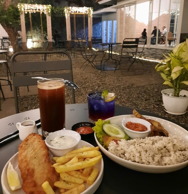 Roemah Polonia Dewi Purwanti, 1. Teras Rumah Nenek, 2. MASALALU Cafe – Coffee Shop, 3. Hakuna Matata Jakarta, 4. Bruen coffee &amp; kitchen, 5. Kyō Coffee, 6. Griya Oetami x Koffie Oetami, 7. Upala – Kayu Putih, 8. Volks Kaffee, 9. TuanTanah Pondok Bambu, 10. Roemah Polonia, 11. Oryca Coffee, 12. Chester Coffee, 13. Waltie’s Rooftop Cafe, 14. Little Bro Communal Space, 15. Kopi Seteras Coffee &amp; Eatery, 16. DISTRICT 1947 CAFE ROOFTOP