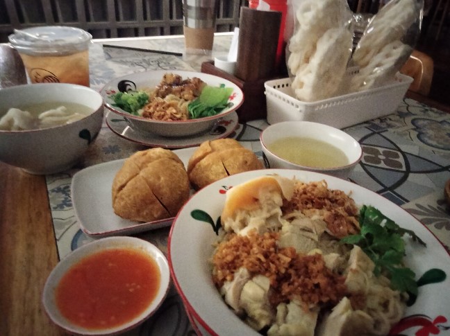 SEDJUK BAKMI & KOPI PEJATEN eko andrianto, 1. Waroeng Aceh Kemang, 2. Demie Bakmie, 3. Kedai mie Tjap 1000 tahun, 4. Bakmi Kun, 5. OOMA Kitchen, 6. Mie Ayam Dedy Rasa Spesial, 7. Bakmie Dan Seafood 97, 8. Mietiaw-koe by Mie Ayam Theresia, 9. Sedjuk Bakmi dan Kopi, 10. Mie Ayam Sapi Pedes Sedep, 11. Bakmi Daging Legenda, 12. Bakmi Jhon Melawai, 13. Bakmie & Sea Food “Kuri-kuri”