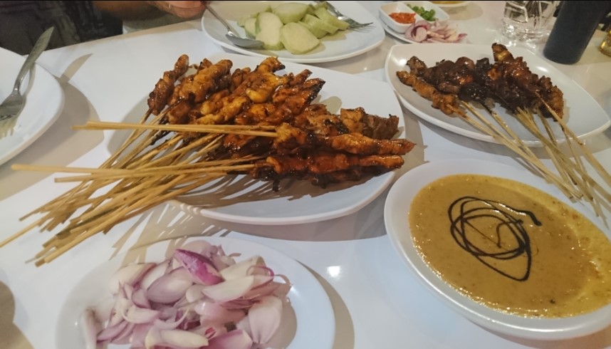 Sate Ayam Ponorogo Pak Mo bernard B, 1. Sate Ayam Pak Tayu, 2. Sate Ayam Pak Slamet, 3. Warung Makan Sate Ayam Pak Jangkung, 4. Sate Ayam Blora Pak Kasdi, 5. Sate Ayam Ponorogo Pak Bagong, 6. Sate Ayam Pak Hadi, 7. Sate Ayam Pak Supar, 8. Sate Ayam Pak Budi, 9. Sate Ayam Pak Pono, 10. Sate Ayam Ponorogo Pak Mo, 11. Pondok Sate Pak H. Karno, 12. Sate Ayam Pak Yanto, 13. Sate Ayam Pak Hasan
