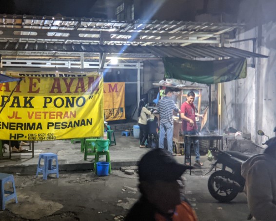Sate ayam Pak Pono Baru Pierre Priyambudi, 1. Sate Ayam Pak Tayu, 2. Sate Ayam Pak Slamet, 3. Warung Makan Sate Ayam Pak Jangkung, 4. Sate Ayam Blora Pak Kasdi, 5. Sate Ayam Ponorogo Pak Bagong, 6. Sate Ayam Pak Hadi, 7. Sate Ayam Pak Supar, 8. Sate Ayam Pak Budi, 9. Sate Ayam Pak Pono, 10. Sate Ayam Ponorogo Pak Mo, 11. Pondok Sate Pak H. Karno, 12. Sate Ayam Pak Yanto, 13. Sate Ayam Pak Hasan
