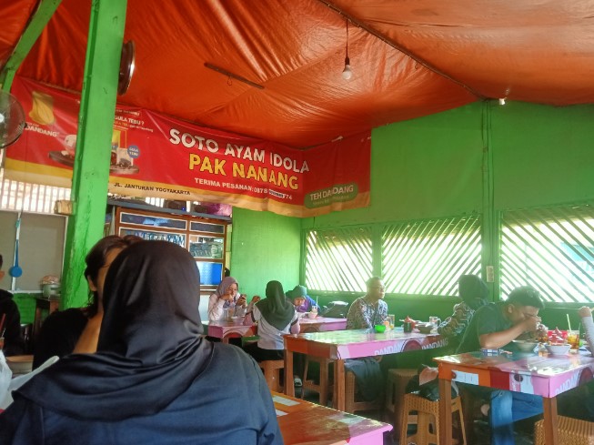 Soto Ayam IDOLA Pak NANANG Dewan Riyang