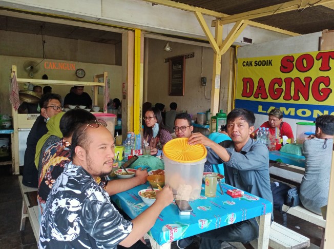 Soto Daging Sapi Lamongan Cak Ngun Fathir Rafif Azzamy