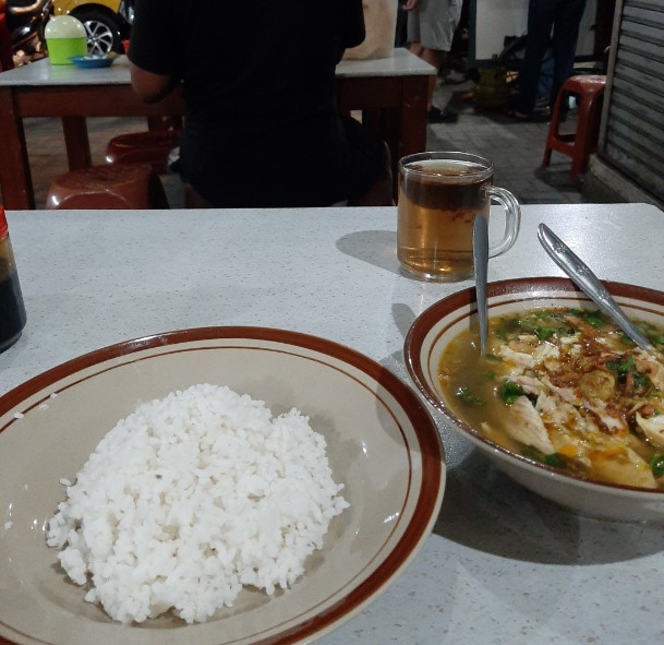 Soto Sulung Cihampelas Rizky Putri Pratiwi, 1. Spesial Soto Boyolali (SSB) Hj Hesti Widodo, 2. Soto Ojolali, 3. Sedari Resto, 4. RM Soto Ayam asli Lamongan Cak Mad, 5. Soto Ayam Garang Asem Bangkong, 6. Soto Bandung Pak Simon, 7. SOTO BANDUNG SARASA, 8. Soto AHRI, 9. Soto Bandung M Tarya, 10. Soto Kudus Kliwon, 11. Rumah Makan Soto Ojolali, 12. Soto Betawi H Mamat, 13. Soto Banjir Karang Anyar Sejak 1955, 14. Soto Mie Bogor Pak Kadir Bandung, 15. Soto Sulung Cihampelas, 16. Soto Sulung H. Gendut Tamoy, 17. Warung Soto Madura Cak Holis ayam &amp; sulung, 18. Nasi Soto Cak Tohir, 19. Soto Madura Cak Alim