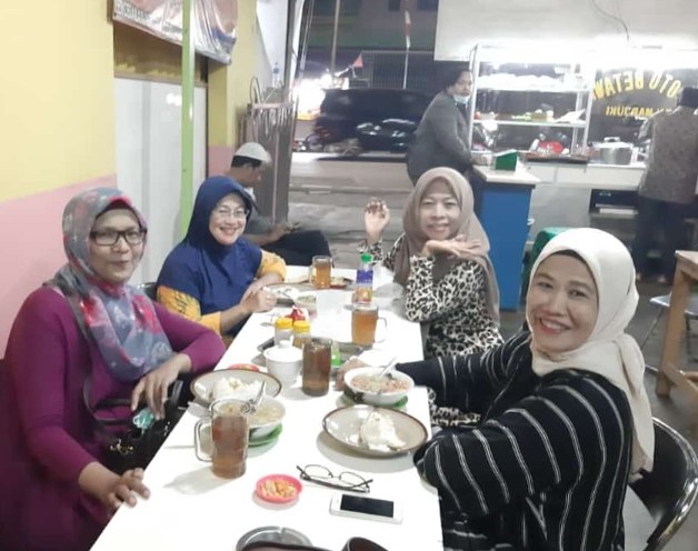Soto & Sop Betawi Pa' Marjuki Mata Elang, 1. Soto Betawi Globe H.Oji, 2. Soto Betawi Roxy H. Darwasa, 3. Soto Betawi H. Ma’ruf, 4. Soto Jakarta “Mas Hari”, 5. Soto Betawi H.Umar Idris, 6. Kedai Soto Bu Nyai, 7. Soto Kaki Sapi Bang Mamat, 8. Soto dan Sop Khas Betawi Bang Adi, 9. Soto Bang Udi, 10. Soto Betawi Pak Kumis, 11. Soto Jakarta Bawah Rel, 12. Soto Jakarta Pak H. Yus Cempaka Putih, 13. Soto & Sop Betawi Pa’ Marjuki, 14. Soto Betawi Haji Husen