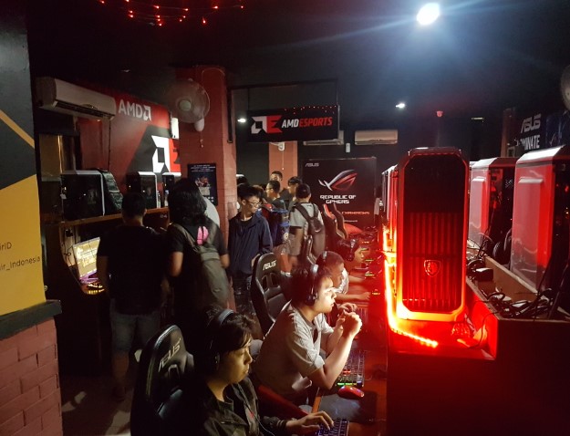 Supernova Esports iCafe Yuri Jaya, 1. Supernova Esports iCafe, 2. Raftel Cybernet, 3. Gamers Paradise, 4. Tokyo GamingSpace Sunter, 5. Colosseum Arena Palmerah, 6. Prima Warnet, 7. TNC Kemanggisan, 8. PIX Gaming Cafe, 9. Colosseum Arena Puri, 10. Mineski Infinity Cafe – Sunter, 11. Azure Command Centre, 12. Warnet 24 Jam Home Of Gamers Manunggal 2, 13. Spade Gaming Space Kemanggisan