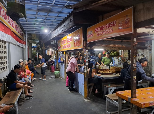 TanSu Kemayoran Ignatius Theodore Nico (Ignas), 1. TanSu Kemayoran, 2. Bopet Mini Benhil, 3. Restoran Garuda, 4. Sana Sini Restaurant, 5. Bubur Kwang Tung, 6. Bubur Cikini H.R. Sulaiman, 7. Bakmi A Boen, 8. Kedai Tjikini, 9. Mie Ayam Gondangdia, 10. Spesial Soto Boyolali (SSB ) Hj Hesti Widodo, Pecenongan, 11. Sabang 16 Kopi dan Srikaya, 12. Dua Nyonya Restaurant, 13. Gado-Gado Cikini (Renie), 14. Gado-Gado Cemara (Sejak 1947), 15. Nasi Uduk Gondangdia, 16. Soto Kudus Ayam Kampung Kembang Joyo, 17. Gudeg Jogja Bu Tinah