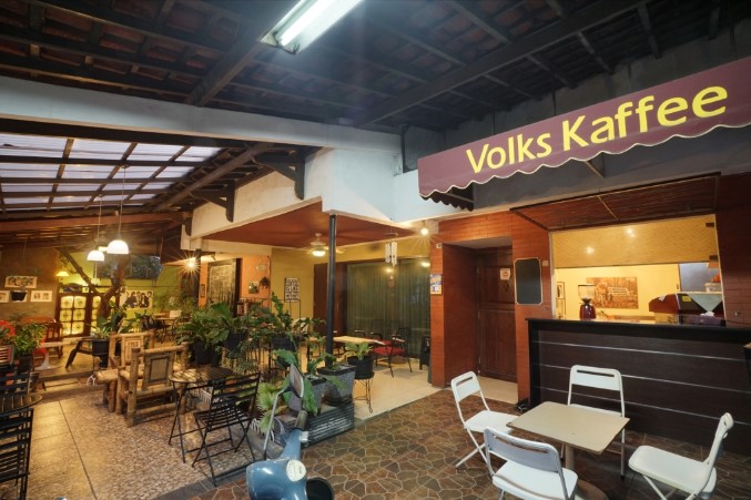 Volks Kaffee Agus Widianto, 1. Teras Rumah Nenek, 2. MASALALU Cafe – Coffee Shop, 3. Hakuna Matata Jakarta, 4. Bruen coffee &amp; kitchen, 5. Kyō Coffee, 6. Griya Oetami x Koffie Oetami, 7. Upala – Kayu Putih, 8. Volks Kaffee, 9. TuanTanah Pondok Bambu, 10. Roemah Polonia, 11. Oryca Coffee, 12. Chester Coffee, 13. Waltie’s Rooftop Cafe, 14. Little Bro Communal Space, 15. Kopi Seteras Coffee &amp; Eatery, 16. DISTRICT 1947 CAFE ROOFTOP