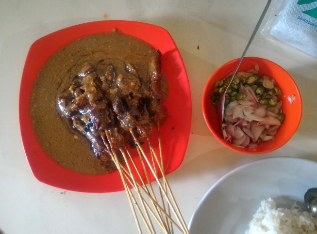 Warung Makan Sate Ayam Pak Jangkung rahman hakim, 1. Sate Ayam Pak Tayu, 2. Sate Ayam Pak Slamet, 3. Warung Makan Sate Ayam Pak Jangkung, 4. Sate Ayam Blora Pak Kasdi, 5. Sate Ayam Ponorogo Pak Bagong, 6. Sate Ayam Pak Hadi, 7. Sate Ayam Pak Supar, 8. Sate Ayam Pak Budi, 9. Sate Ayam Pak Pono, 10. Sate Ayam Ponorogo Pak Mo, 11. Pondok Sate Pak H. Karno, 12. Sate Ayam Pak Yanto, 13. Sate Ayam Pak Hasan