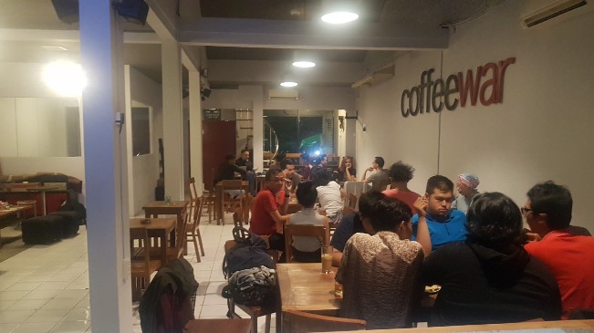 coffeewar Guntur Moreno, 1. Mamma Rosy, 2. Shisha Cafe Kemang, 3. dia.lo.gue, 4. Warung Pasta Kemang, 5. Amigos Bar & Cantina Kemang, 6. Roti Bakar Kemang, 7. Anomali Coffee Kemang, 8. Eighty Nine Eatery & Spirit, 9. El Asador South American Restaurant Kemang, 10. Alenia Papua Coffee & Kitchen, 11. JPC Kemang Cafe, 12. 1/15 Coffee, 13. Big Brother Kemang, 14. Coffeewar, 15. Chief Coffee Kemang, 16. Maxx Coffee Lippo Mall Kemang, 17. Goni Coffee Kemang, 18. Kopi Cat Cafe, 19. Lobbyn Sky Terrace, 20. Sophie Authentique