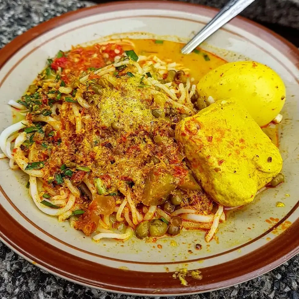 laksa benteng pak masitar  via Abouttngcom, 1. Laksa Bihun Cie Ikim, 2. Laksa Tangerang dekat Rel Kereta, 3. Laksa Bang Gondrong, 4. LAKSA SARI Soleh Ali, 5. Laksa Bogor, 6. laksa bang openg, 7. laksa benteng pak masitar, 8. Laksa Bang Kumis Bewok (KAWASAN KULINER), 9. laksa bang lepay (KAWASAN KULINER), 10. LAKSA MaMat Lupus, 11. Warung Laksa Emak Hj. Uan, 12. Laksa Tangerang Ci KimHua, 13. Laksa JOJO, 14. Laksa Bang Kumis Surya