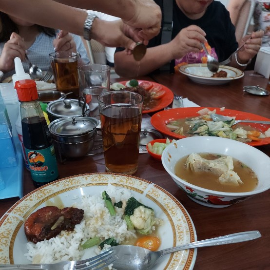 Bakwan Pabean Hendrik Marpaung, 1. Mie Kondang Blok A, 2. kepak madu ma’el, 3. Ratangga Coffee and Bites, 4. Sambal Ambu, 5. Warung Teteh Nasi Liwet, 6. Bakwan Pabean, 7. Bakmi Jawa Mas Yono, 8. Bebek Goreng Pak Joko Putra, 9. Soto Jakarta Bang Madi, 10. Waroeng Tiki Taka, 11. Warung Dapur Lamongan, 12. K-Mart Bunsik