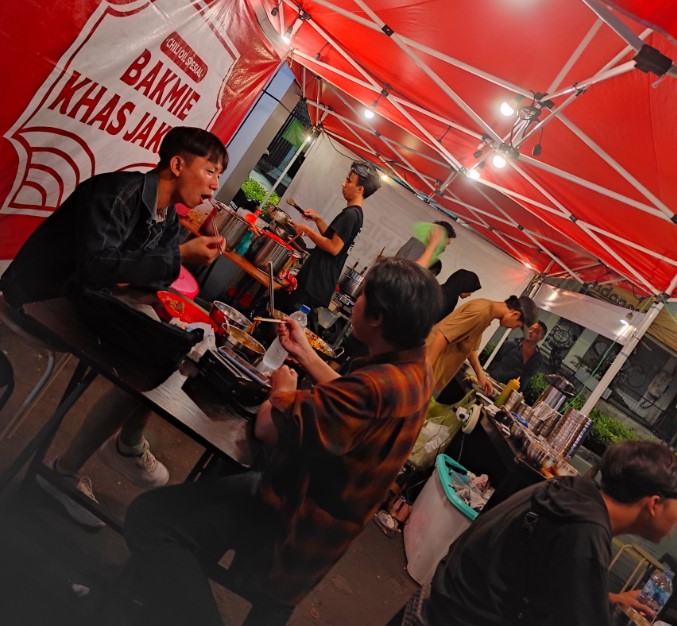 Bakmi Khas Jaksel bayu Prasetyo, 1. Bakmi GM – Melawai, 2. Sinar Utama Mie Ayam Setiap Hari, 3. Golden Lamian Stasiun MRT Blok M, 4. Bakmi Tjo Kin, 5. Bakmiaw Noodle House, 6. Toko Kami Makmur, 7. Bakmi Khas Jaksel, 8. Kopi Godog, 9. Bakmi Cwims, 10. kantoi, 11. Bakmi Piring, 12. Bakmi Afan, 13. Bakmie Melawaai 77