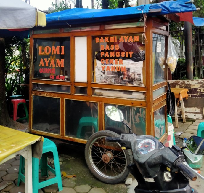 Bakmie Dan Lomie Qurnia Alief jalanjajan_ minho, 1. Lomie Lombok, 2. Lomie 61, 3. Lomie Imam Bonjol, 4. Lomie Mekar Laksana, 5. Lomie Ciliwung, 6. Lomie Ayam Sarirasa, 7. Lomie Lodaya, 8. Lomie Lian Hoa, 9. Lomie Mas Ikin Palasari, 10. Lomie 88, 11. Lomie Bakmie Mas Toni, 12. Bakmie Dan Lomie Qurnia Alief, 13. Lomie Mas Oshin