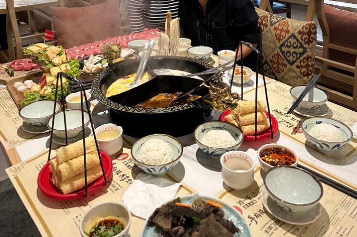 Chongqing Liuyishou Hotpot Mall NeoSoho dira pratiwi, 1. Chongqing Liuyishou Hotpot Mall NeoSoho, 2. Lac Mei Che, 3. Shu Guo Yin Xiang, 4. Yima Yila, 5. Sichuan Palace, 6. Malatang Shabu Shabu, 7. Mala Kitchen Kelapa Gading, 8. Madam Sichuan CS, 9. Madame Tang, 10. Koufu Malatang, 11. Xiao La Guo, 12. Mala Jia Hot Wok, 13. Canteen Mala Xiang Guo