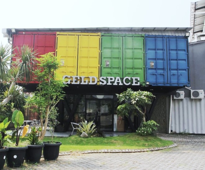 GeldSpace Coworking Surabaya Geldspace Office, 1. Koridor Coworking Space, 2. VISMA | Coffee, Art & Co – Working Space, 3. Urban Office, 4. Milieu Space, 5. Nugaspace, 6. NutriHub Surabaya (New Location), 7. C2O Library & Collabtive, 8. GoWork MNC Tower Surabaya – Coworking and Office Space, 9. Revio Space : Sewa Kantor, Rental Office & Meeting, 10. IdeaHub Coworking Space, 11. TIFAhub Coworking Space, 12. PACO Coworking Space, 13. Zimo Office Building, 14. MyCo Coworking Space and Cafe, 15. GeldSpace Coworking Surabaya, 16. SUB Co Spazio, 17. eos (Entrepreneur Office Solutions) Sewa Kantor Surabaya, 18. HUB coworking space