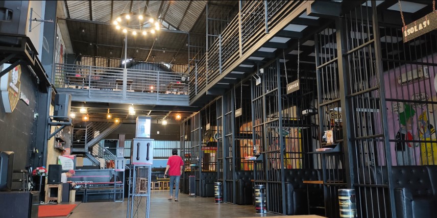 Jail Break Cafe Troy Triestino, 1. Waroenk Ora Umum, 2. Loja De Cafe, 3. Shushu Milkshake, 4. Quattro Café, 6. Jail break Cafe, 7. Bento Kopi Purwokerto, 8. Hangout Cafe &amp; Restaurant, 9. Bunto’s Cafe, 10. Lav Cafe Purwokerto, 11. Warak Koffie, 12. Nicetime Cafe Purwokerto, 13. et al Coffee Purwokerto, 14. Punkalan Coffee, 15. Fore Coffee Palma Sudirman Purwokerto, 16. Ramsha Sisha and Cafe, 17. Grey CTE, 18. Level Up Resto &amp; Bar, 19. Warung Kopi Sanger Purwokerto