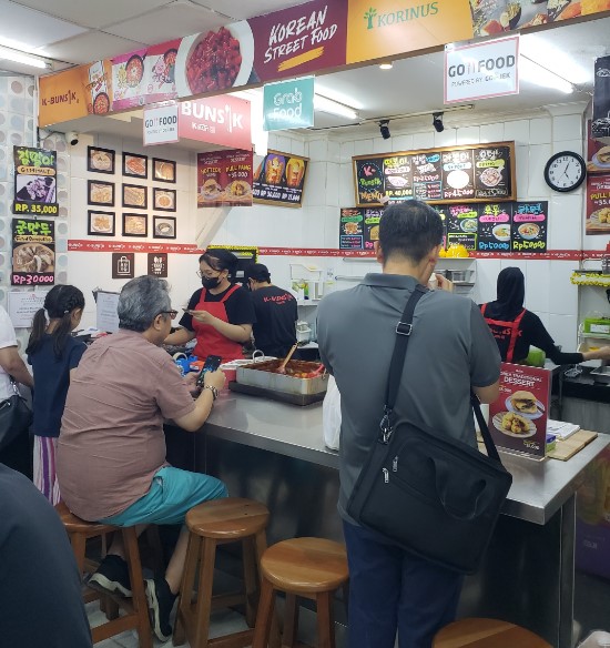K-Mart Lenny Elviantira, 1. Mie Kondang Blok A, 2. kepak madu ma’el, 3. Ratangga Coffee and Bites, 4. Sambal Ambu, 5. Warung Teteh Nasi Liwet, 6. Bakwan Pabean, 7. Bakmi Jawa Mas Yono, 8. Bebek Goreng Pak Joko Putra, 9. Soto Jakarta Bang Madi, 10. Waroeng Tiki Taka, 11. Warung Dapur Lamongan, 12. K-Mart Bunsik