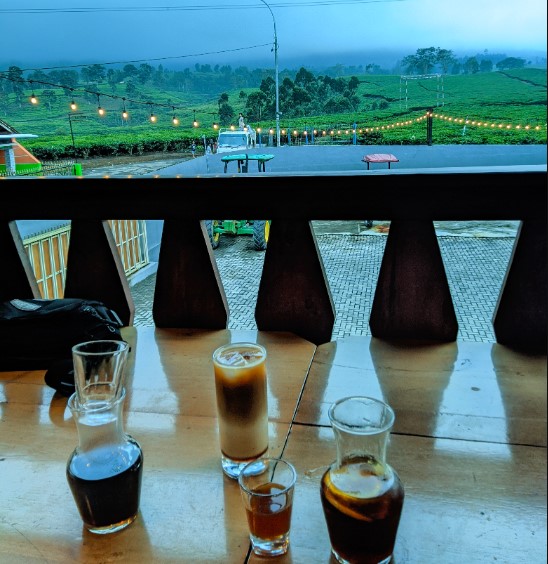 Kedai Kopi Malabar Indonesia Akbara Balqhia, 1. Kedai Kopi Malabar Indonesia, 2. Malabar Mountain Coffee, 3. Buana Life Cafe Resto &amp; Glamping, 4. Anaking Coffee, 5. Kawitan Coffee &amp; Eatery, 6. Coffee House Gunung Tilu, 7. Nagoya Coffee, 8. Kedai Ngopi Hira, 9. Coffee 4 Wheels, 10. Kebun Kopi Luwak, 11. Kedai Koffie Nyalse, 12. Nongki Cafe Pangalengan, 13. CASA Local Coffee &amp; Vape Store, 14. Pujasera Dammah, 15. Little Talk Kopi, 16. Double D