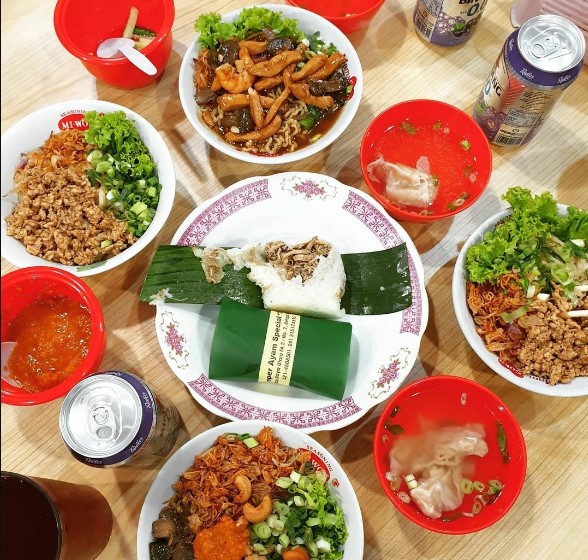 Pangsit Mie &amp; Lemper Ayam Special 168Alfreds Family, 1. Wiro Sableng 212 Kelapa Gading, 2. Angke Restaurant &amp; Function Hall, 3. Rumah Makan Marannu, 4. Warung Bu Kris, 5. Garuda Padang, 6. Gerobak Betawi Kelapa Gading, 7. Nasi Akwang (Kelapa Gading), 8. Kwetiaw Sapi Kelapa Gading, 9. NASI UDUK IBU JUM KELAPA GADING, 10. Bakmie Karet ASIU, 11. Mie Benteng, 12. Mie jempol Batavia, 13. Soto Betawi Bang Sawit, 14. Pangsit Mie &amp; Lemper Ayam Special 168