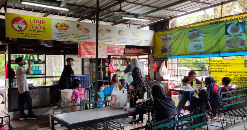 Lomie Imam Bonjol Diaf Family, 1. Lomie Lombok, 2. Lomie 61, 3. Lomie Imam Bonjol, 4. Lomie Mekar Laksana, 5. Lomie Ciliwung, 6. Lomie Ayam Sarirasa, 7. Lomie Lodaya, 8. Lomie Lian Hoa, 9. Lomie Mas Ikin Palasari, 10. Lomie 88, 11. Lomie Bakmie Mas Toni, 12. Bakmie Dan Lomie Qurnia Alief, 13. Lomie Mas Oshin
