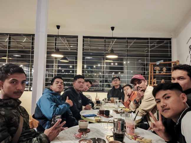 Malabar Mountain Coffee, Pangalengan Irfan Ramdhani, 1. Kedai Kopi Malabar Indonesia, 2. Malabar Mountain Coffee, 3. Buana Life Cafe Resto &amp; Glamping, 4. Anaking Coffee, 5. Kawitan Coffee &amp; Eatery, 6. Coffee House Gunung Tilu, 7. Nagoya Coffee, 8. Kedai Ngopi Hira, 9. Coffee 4 Wheels, 10. Kebun Kopi Luwak, 11. Kedai Koffie Nyalse, 12. Nongki Cafe Pangalengan, 13. CASA Local Coffee &amp; Vape Store, 14. Pujasera Dammah, 15. Little Talk Kopi, 16. Double D