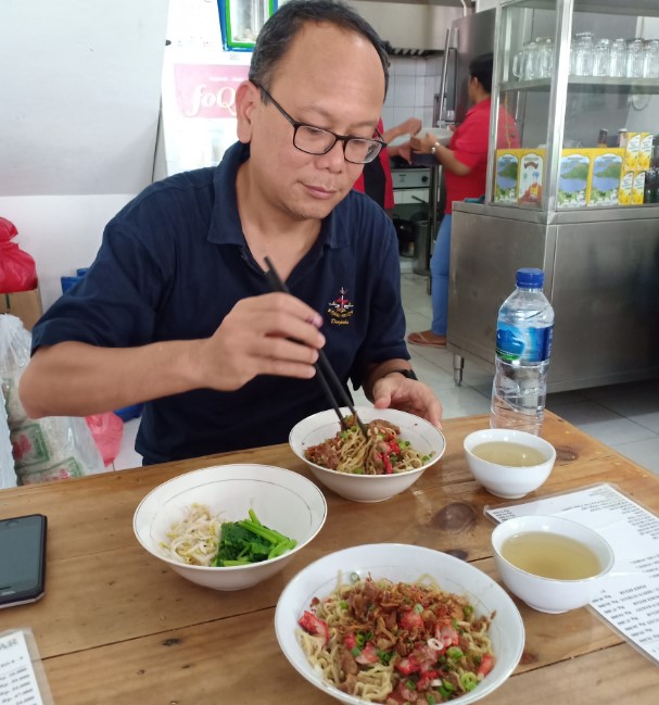 Mie Keriting Siantar Atek Hasni Hutagalung, 1. Bakmie Ahiung khas Jambi Alam Sutera, 2. Mie Keriting Siantar Atek, 3. Bakmi AKA, 4. Bakmi Medan Novel, 5. Bakmi Ayam Asoei Pasar 8 Alam Sutera, 6. Bakmi Medan Kebon Jahe, 7. Bakmi Siantar Medan Akiong – Alam Sutera, 8. Bakmi Tiga Marga, 9. Bakmi Ponti Madam Gouw, 10. Bakmi Karet 618, 11. Bakmi Wan, 12. Bakmi Boenda