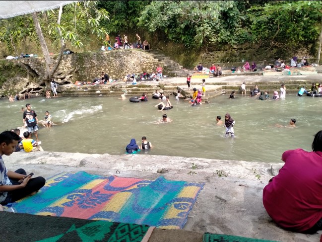Pantai Florida Titiek Adriyanti, 1. Sawah Lukis, 2. Pelaruga, 3. Wisata Batu Katak, 4. Pantai Sentabi Group, 5. Pemandian Alam Wak Jowo, 6. Pantai Florida, 7. Kolam Abadi, 8. Taman Edukasi Binjai, 9. Titik Nol Kota Binjai atau Tugu PerJuangan 45 Binjai, 10. Air Terjun Siluman atau Namo Belanga