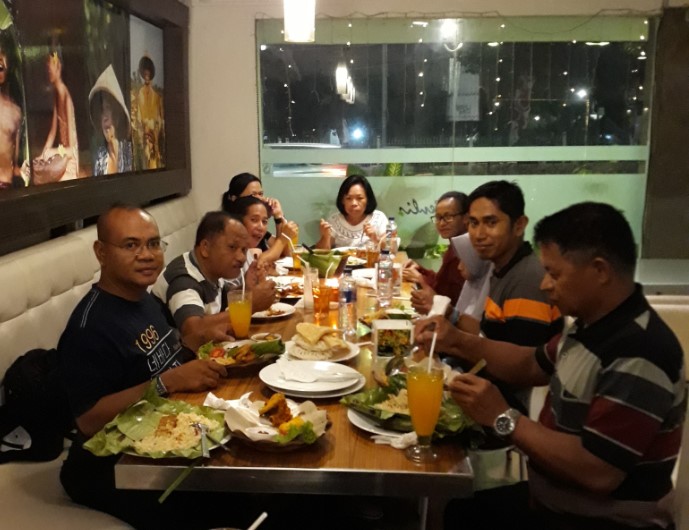 Pondok Geulis Yakup Suprapto, 1. Cerita Rasa Nusantara, 2. Andakar Steak, 3. Warung Betawi H. Muhayar, 4. Ayam Goreng Suharti, 5. Warung Betawi H. Apen, 6. Lembur Kuring Bibet, 7. Kuri Kuri, 8. Pusat Jajan Kuliner Kampung Kandang, 9. Pondok Geulis, 10. RM. Ampera Sakato, 11. Nasi Kucing Ragunan, 12. Jambo Kupi, 13. Brown Fox Waffle &amp; Coffee, 14. Javatic Cafe &amp; Resto, 15. Roti Bakar 88 Ampera, 16. Sanur Kafe