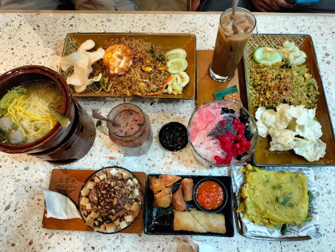 REMBOELAN MARGO CITY Ratnasari Kurniawaty, 1. SUSHI TEI, 2. Ramen YA!, 3. Pepper Lunch, 4. Imperial Kitchen &amp; Dimsum, 5. Popeyes, 6. Wingstop, 7. Gyu-Kaku, 8. Sagoo Kitchen, 9. Yoshinoya, 10. Remboelan, 10. Ta Wan, 11. Monsieur Spoon, 12. Zenbu, 13. Solaria, 14. Steak 21, 15. dapur Solo