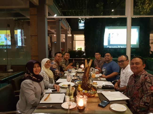 Riva Grill Bar & Terrace At Wyndham Casablanca Jakarta Gunawan Pramono, 1. WS Waroeng Steak & Shake Tebet, 2. Abuba Steak Tebet, 3. Cutt & Grill – Tebet, 4. Steak Hotel by Holycow Kota Kasablanka, 5. Steak 21 – Kota Kasablanka, 6. Pepper Lunch Kota Kasablanka, 7. Karnivor Kota Kasablanka, 8. Riva Grill Bar & Terrace At Wyndham Casablanca Jakarta, 9. Sirlo Steak
