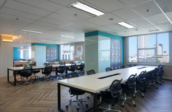 TIFAhub Coworking Space, 1. Koridor Coworking Space, 2. VISMA | Coffee, Art & Co – Working Space, 3. Urban Office, 4. Milieu Space, 5. Nugaspace, 6. NutriHub Surabaya (New Location), 7. C2O Library & Collabtive, 8. GoWork MNC Tower Surabaya – Coworking and Office Space, 9. Revio Space : Sewa Kantor, Rental Office & Meeting, 10. IdeaHub Coworking Space, 11. TIFAhub Coworking Space, 12. PACO Coworking Space, 13. Zimo Office Building, 14. MyCo Coworking Space and Cafe, 15. GeldSpace Coworking Surabaya, 16. SUB Co Spazio, 17. eos (Entrepreneur Office Solutions) Sewa Kantor Surabaya, 18. HUB coworking space