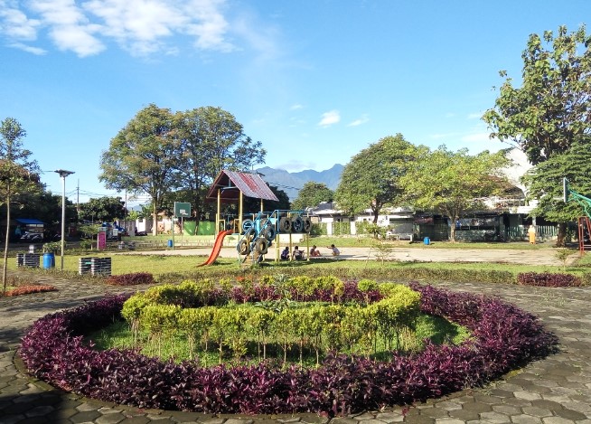 Taman Cipaku ferany zanwar, 1. Taman Sempur, 2. Taman Heulang, 3. Taman Kencana, 4. Taman Corat Coret, 5. Taman Meksiko, 6. Taman Peranginan, 7. Taman Kaulinan, 8. Taman Buah Mekarsari, 9. Taman Air Mancur, 10. Taman Cipaku, 11. Lapangan Kresna, 12. Taman Ekspresi, 13. Kebun Wisata Ilmiah