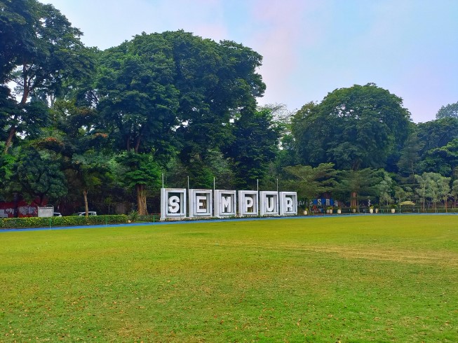 Taman Sempur Eko Sugeng Widodo, 1. Taman Sempur, 2. Taman Heulang, 3. Taman Kencana, 4. Taman Corat Coret, 5. Taman Meksiko, 6. Taman Peranginan, 7. Taman Kaulinan, 8. Taman Buah Mekarsari, 9. Taman Air Mancur, 10. Taman Cipaku, 11. Lapangan Kresna, 12. Taman Ekspresi, 13. Kebun Wisata Ilmiah