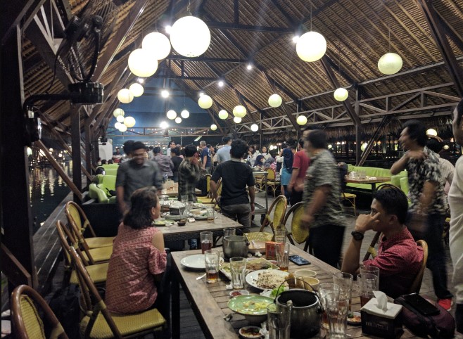 Talaga Sampireun - Puri Day Anday, 1. Bandar Djakarta, 2. Nasi Goreng Kambing Kebon Sirih Sejak 1958, 3. Joni Steak, 4. Bebek Kaleyo Tebet, 5. Ayam Goreng Berkah, 6. Talaga Sampireun – Puri, 7. Bopet Mini Benhil, 8. Roti Bakar Eddy Blok M, 9. Kwetiaw Sapi 78 Mangga Besar, 10. Restoran Garuda, 11. Warung MJS, 12. Tugu Kuntskring Palais Jakarta, 13. Ragusa Es Italia, 14. Waroeng Sunda, 15. Holycow STEAKHOUSE, 16. Kaum Jakarta, 17. Bubur Kwang Tung, 18. Cerita Rasa Nusantara, 19. Kampung Kecil Kedoya Puri Kembangan, 20. Pagi Sore Cempaka Putih, 21. Social House Grand Indonesia, 22. Soto Betawi Haji Husen, 23. Restoran Beautika Khas Manado – Abdul Muis, 24. Ikan Bakar Cianjur, 25. Warmindo Abang Adek, 26. Bebek Bentu Cempaka Putih, 27. OTW Food Street, 28. Dim Sum Inc, 29. Nasi Gandul Bu Endang, 30. Warung Mak Dower, 31. Warung Nagih, 32. Ayam Goreng Gohyong Malaya, 33. Harum Manis, 34. Munik Restoran, 35. Smarapura Traditional Resto, 36. Anomali Coffee Setiabudi, 37. Sate Maranggi Haji Yetty, 38. Bungarampai, 39. Tony Roma’s, 40. Chinesefood 99 Pecenongan, 41. SINOÜ, 42. The Awan Lounge, 43. Waha Kitchen, 44. Gado-gado Bonbin, 45. Martabak Boss, 46. Colette Lola – Wolter Monginsidi, 47. Food Lab