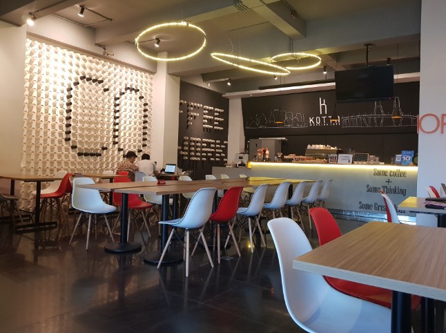 Urban Office Dzulfikar Edow, 1. Koridor Coworking Space, 2. VISMA | Coffee, Art & Co – Working Space, 3. Urban Office, 4. Milieu Space, 5. Nugaspace, 6. NutriHub Surabaya (New Location), 7. C2O Library & Collabtive, 8. GoWork MNC Tower Surabaya – Coworking and Office Space, 9. Revio Space : Sewa Kantor, Rental Office & Meeting, 10. IdeaHub Coworking Space, 11. TIFAhub Coworking Space, 12. PACO Coworking Space, 13. Zimo Office Building, 14. MyCo Coworking Space and Cafe, 15. GeldSpace Coworking Surabaya, 16. SUB Co Spazio, 17. eos (Entrepreneur Office Solutions) Sewa Kantor Surabaya, 18. HUB coworking space