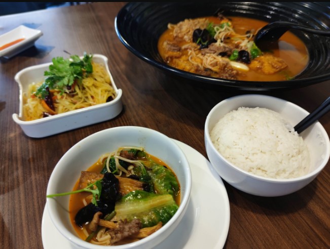 Yima Yila Suryaningsih Wibowo, 1. Chongqing Liuyishou Hotpot Mall NeoSoho, 2. Lac Mei Che, 3. Shu Guo Yin Xiang, 4. Yima Yila, 5. Sichuan Palace, 6. Malatang Shabu Shabu, 7. Mala Kitchen Kelapa Gading, 8. Madam Sichuan CS, 9. Madame Tang, 10. Koufu Malatang, 11. Xiao La Guo, 12. Mala Jia Hot Wok, 13. Canteen Mala Xiang Guo