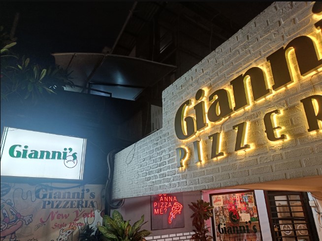 Gianni's Pizzeria G Eleazar, 1. Pizza Place, 2. Mike Pizza Asia, 3. Mamma Rosy, 4. Toscana, 5. Pizza Marzano, 6. Domino’s Pizza, 7. Zapoli Pizzeria, 8. Pizza Krust Kemang, 9. Gianni’s Pizzeria, 10. Pizza e Birra – Lippo Mall Kemang Avenue of the Stars, 11. PIZZA NYC KEMANG, 12. Paper Plates Pizza, Kemang